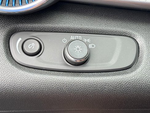 New 2025 Chevrolet Trax LT w/ Driver Confidence Package image 13