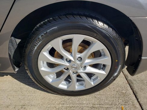 Used 2018 Nissan Sentra SV w/ Premium Package (P01) image 43
