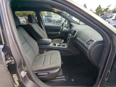 Used 2020 Jeep Grand Cherokee Laredo image 44