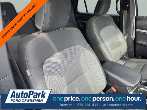 Used 2018 Ford Explorer XLT image 45