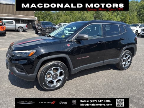 Used 2022 Jeep Compass Trailhawk w/ Trailhawk Elite Group image 1