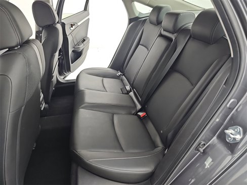 Used 2018 Honda Civic Touring image 17