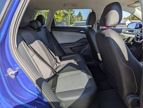 Certified 2022 Volkswagen Taos SE image 31