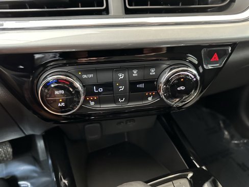 New 2025 Chevrolet Trax LT w/ Driver Confidence Package image 24