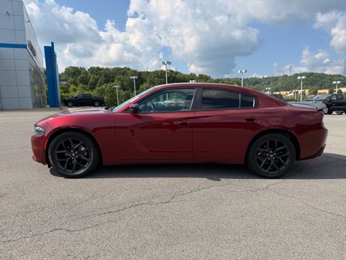 Used 2022 Dodge Charger SXT w/ Blacktop Package image 2