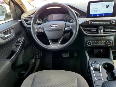 Used 2020 Ford Escape SE image 13