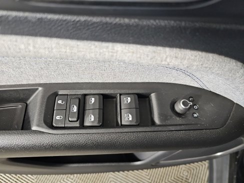 Certified 2022 Jeep Compass Latitude w/ Convenience Group image 11