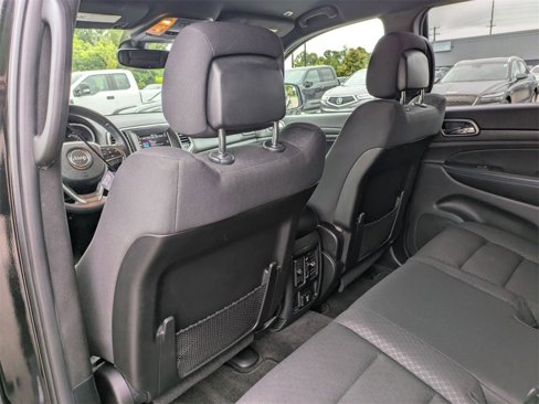 Used 2018 Jeep Grand Cherokee Laredo image 25