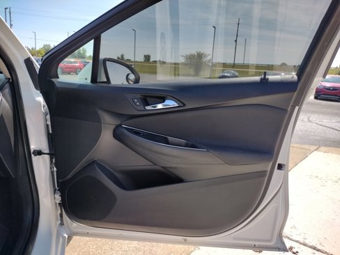 Used 2017 Chevrolet Cruze LT image 20