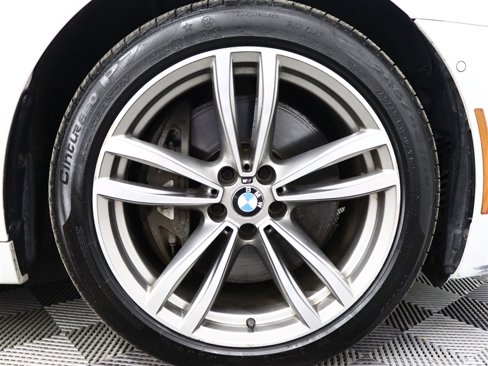 Used 2016 BMW 750i xDrive image 27