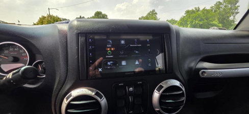 Used 2015 Jeep Wrangler Unlimited Rubicon image 24
