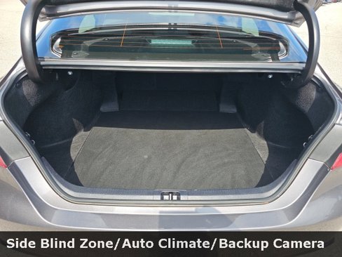 Used 2023 Toyota Camry SE image 29