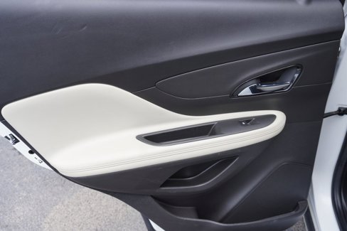 Used 2018 Buick Encore Premium image 29