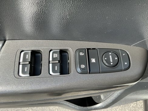 Used 2022 Kia Sportage LX image 64