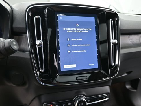 Certified 2023 Volvo XC40 Recharge Ultimate image 22
