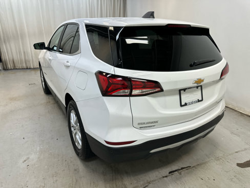 Used 2024 Chevrolet Equinox LT image 2