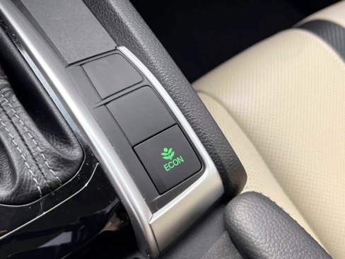 Used 2018 Honda Civic EX-L image 31
