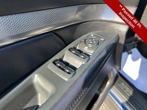Used 2018 Ford Explorer XLT w/ Equipment Group 202A image 14