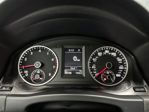 Used 2017 Volkswagen Tiguan S image 25