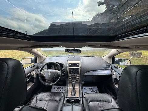 Used 2012 Lincoln MKX AWD image 20