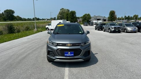 Used 2019 Chevrolet Trax LT w/ LT Convenience Package image 2