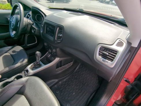Used 2018 Jeep Compass Latitude w/ Popular Equipment Group image 41