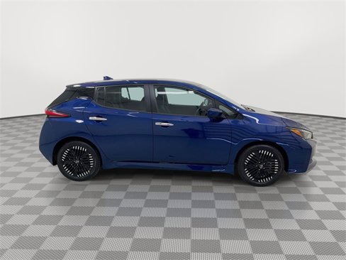 Certified 2024 Nissan Leaf SV Plus image 12