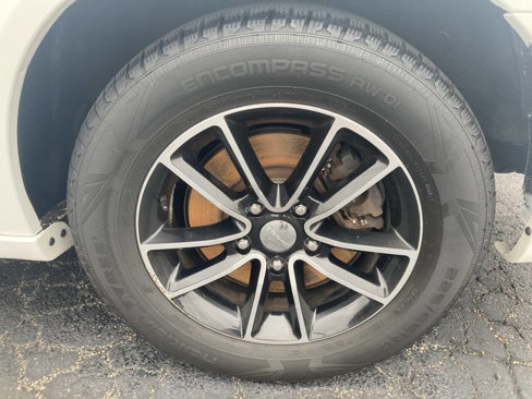 Used 2016 Dodge Grand Caravan SE image 22