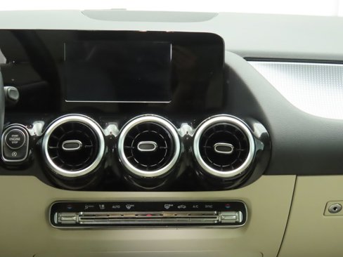 Used 2021 Mercedes-Benz GLA 250 image 14