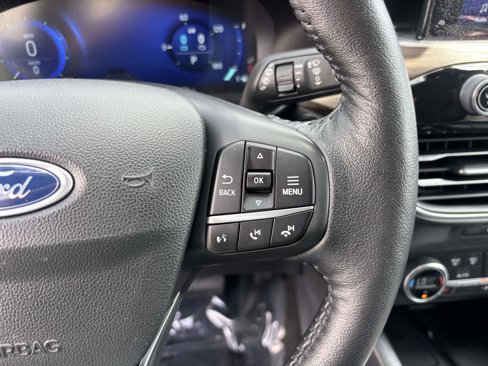 Certified 2020 Ford Escape Titanium image 21