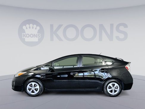 Used 2014 Toyota Prius Four image 2