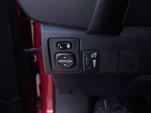 Used 2018 Toyota Corolla L image 34