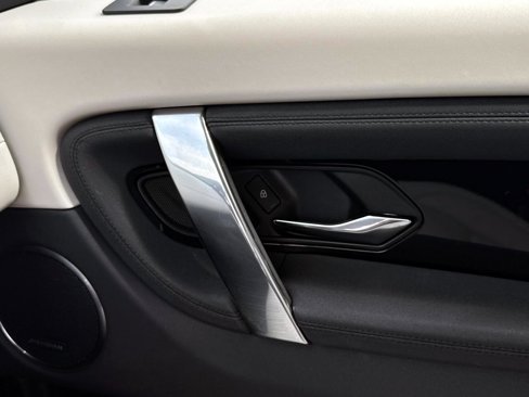 New 2024 Land Rover Discovery Sport S image 20