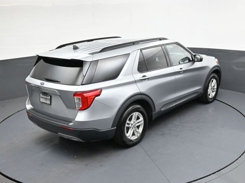 Used 2023 Ford Explorer XLT w/ Equipment Group 202A image 25
