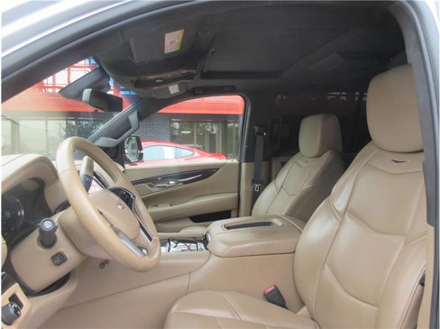 Used 2018 Cadillac Escalade Platinum image 24