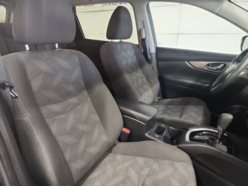 Used 2016 Nissan Rogue SV image 9