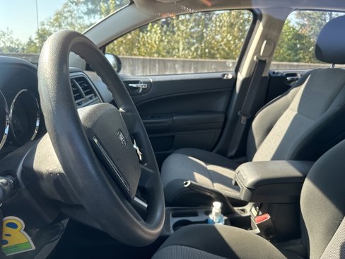 Used 2011 Dodge Caliber Express image 4