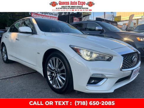 Used 2018 INFINITI Q50 Luxe w/ Essential Package (3.0T Luxe) image 3
