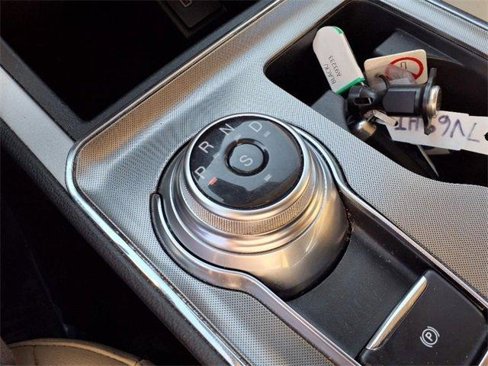 Used 2022 Ford Edge SEL image 16