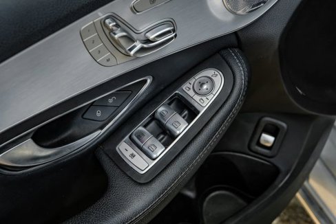 Used 2020 Mercedes-Benz C 300 Sedan image 38