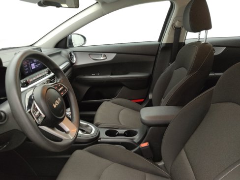 Used 2023 Kia Forte LXS image 17