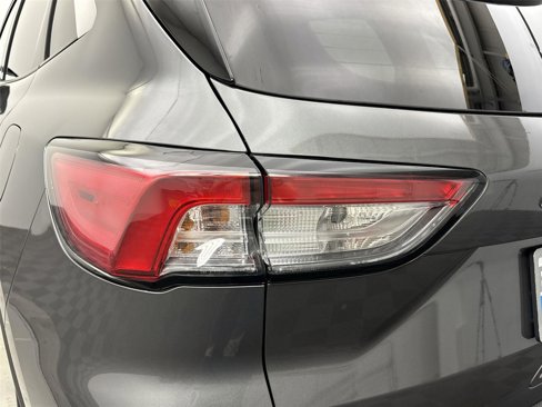 Used 2021 Ford Escape SE image 19