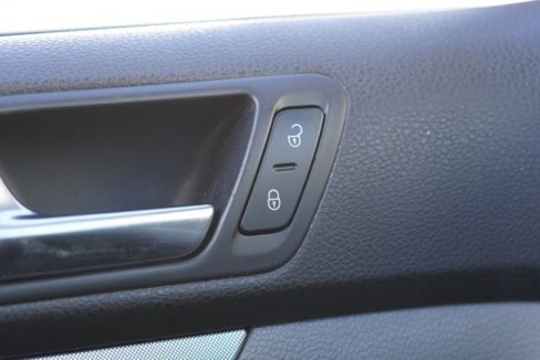 Used 2009 Volkswagen Jetta S image 14