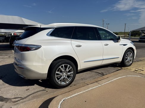 Used 2022 Buick Enclave Essence w/ Experience Buick Package image 4