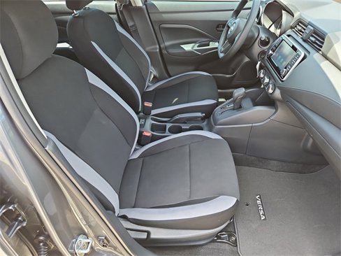 Used 2025 Nissan Versa S w/ Trunk Package image 18