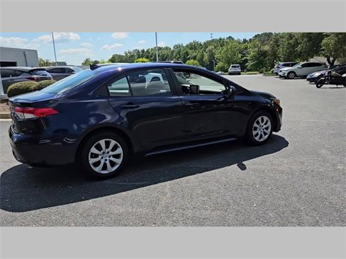 Used 2021 Toyota Corolla LE image 45