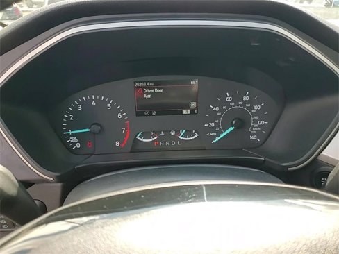 Used 2022 Ford Escape SEL image 17