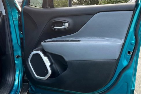 Used 2020 Jeep Renegade Sport w/ Sport Appearance Group image 21