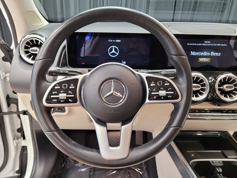 Used 2020 Mercedes-Benz GLB 250 w/ Premium Package image 21