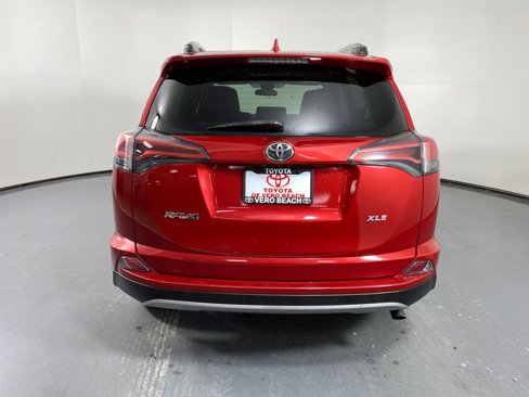Used 2017 Toyota RAV4 XLE image 5